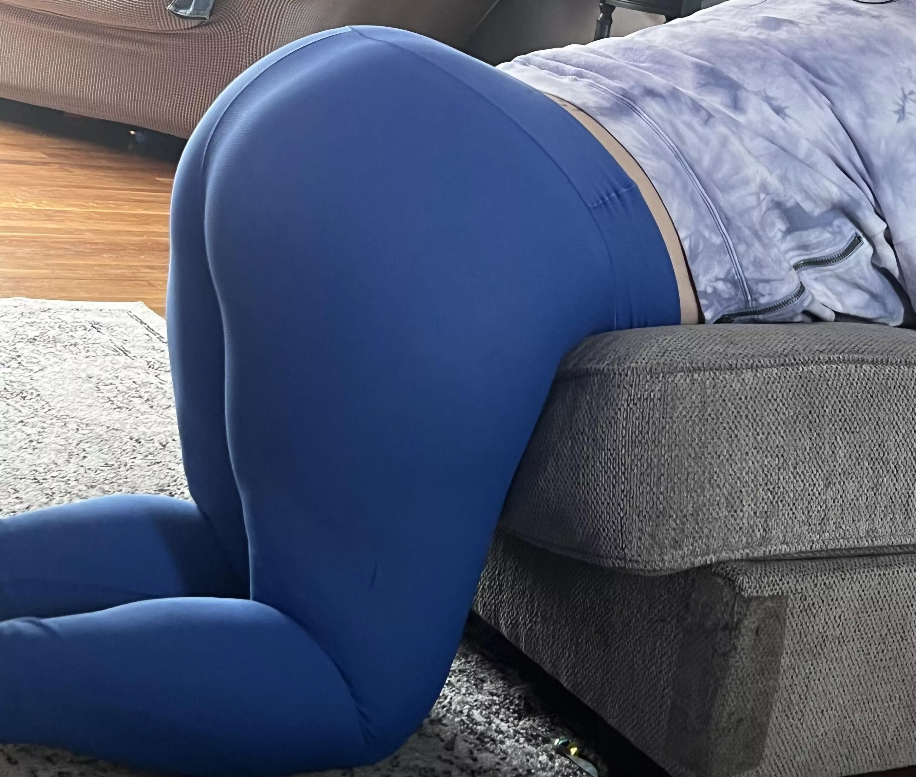 Do we like how my ass looks in these pants?! 😉 posted by Bubbly-Scholar481