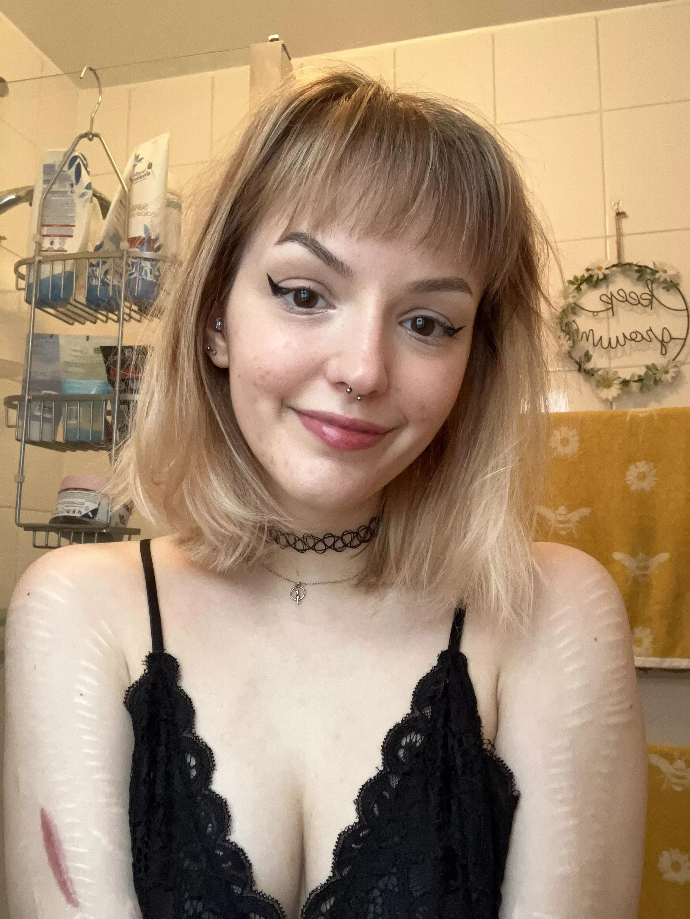 (F) Good morning 💋 posted by gibbymoo