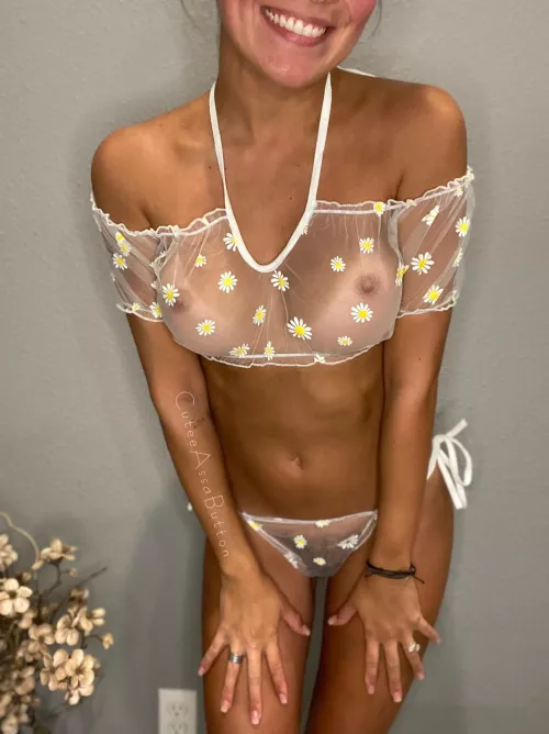 Felt cute in this just had to share. by CuteeAssaButton