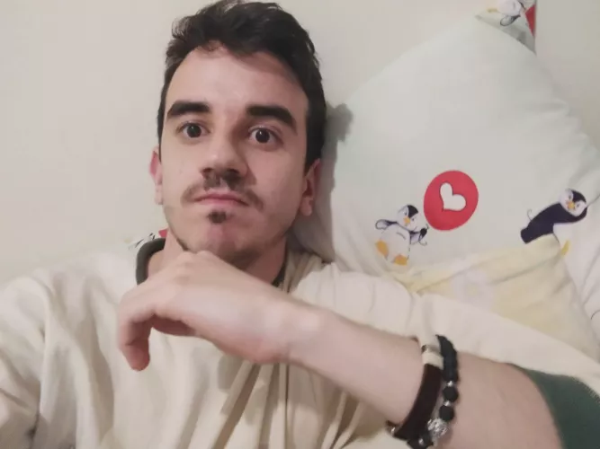 Finally got a bipolar diagnosis. BDD isn't the only thing goin on here, thank God I can now truly recover. by Axaxou