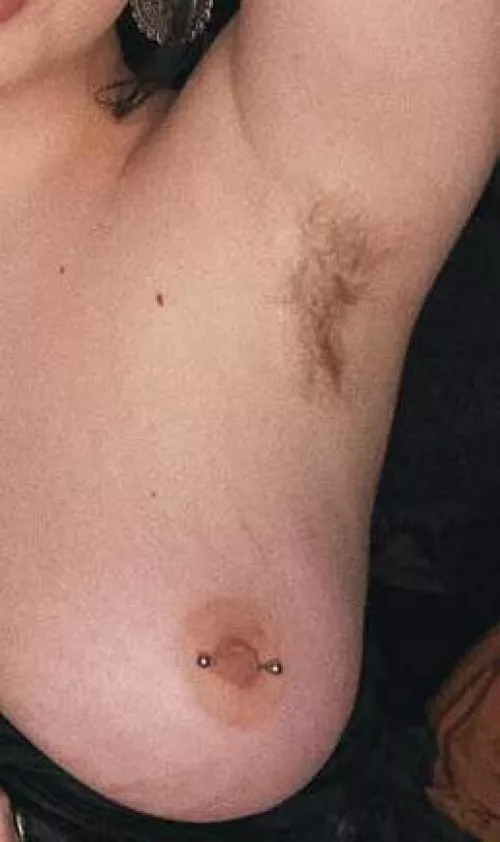 Get in there and lick them by noodzthrowawayz