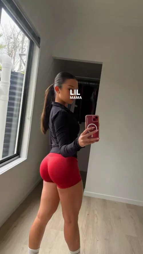 Hey lil mama let me whisper in your ear by spicy_kingWest44