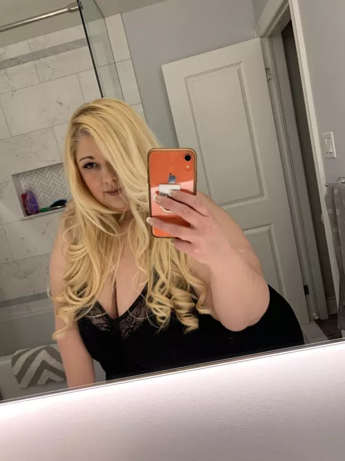 Hi new girl here 😊 by BBWDaisy1