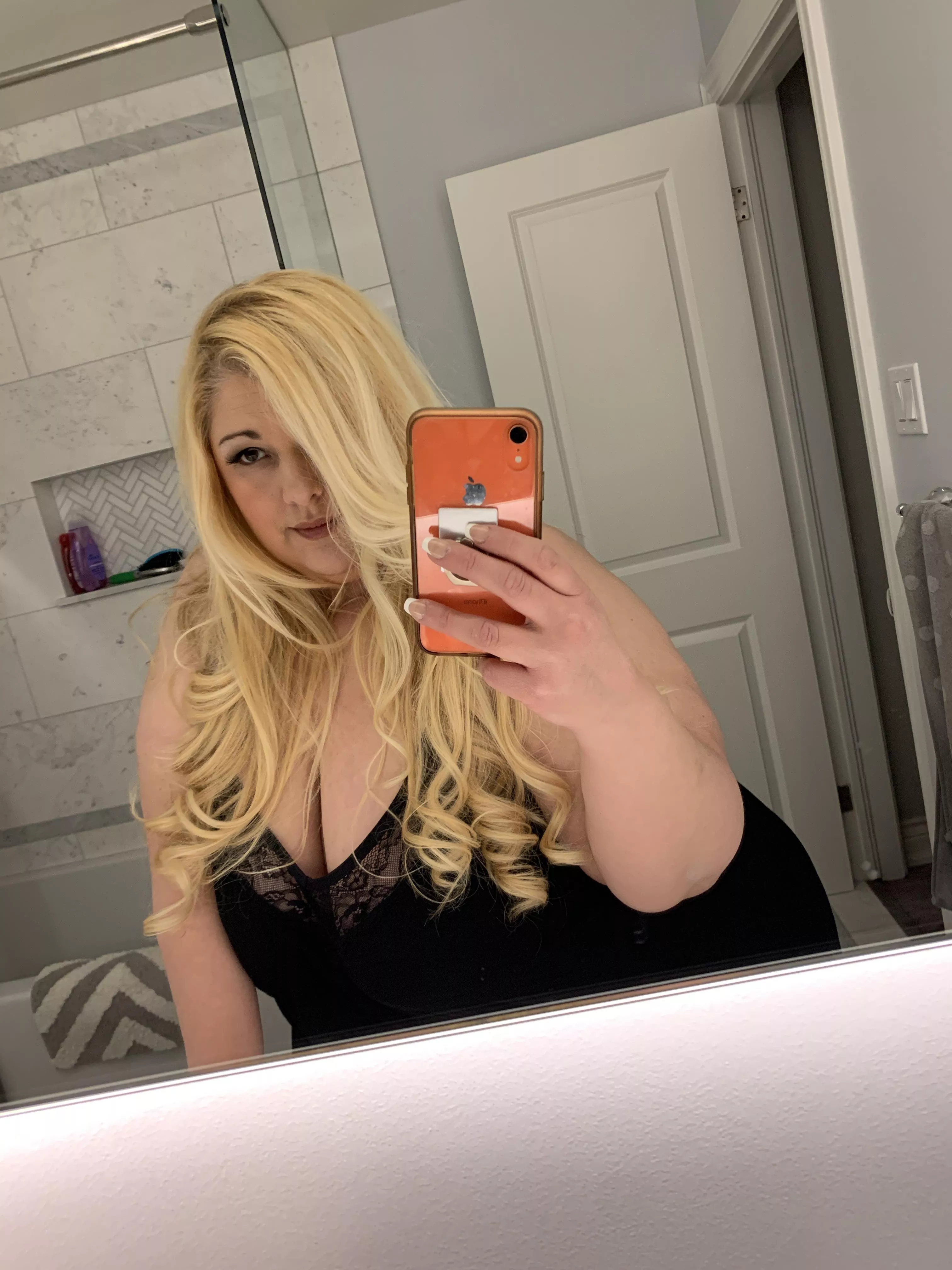 Hi new girl here 😊 posted by BBWDaisy1