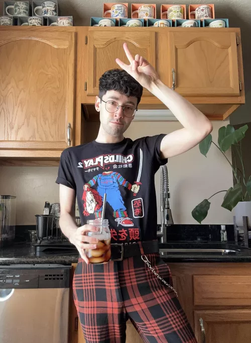 Hope you’re all having a good day 🥹 by wolfinthedaylight