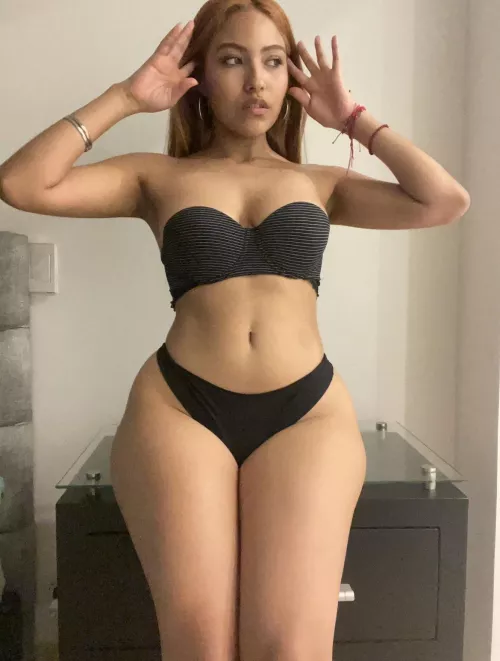 i hope your gf doesn't catch you looking 😏 by Sweeterks