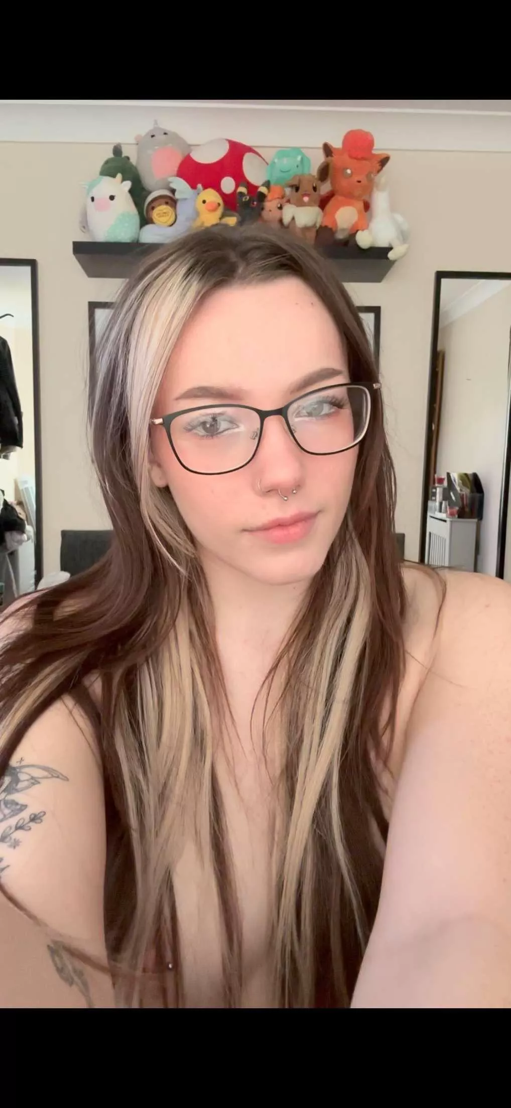 I love this subreddit for making me feel sexy in my glasses posted by SweetLikeKendi