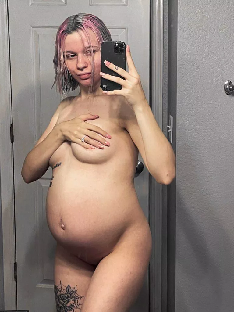 I take my breeding kink seriously posted by Peachyyshea