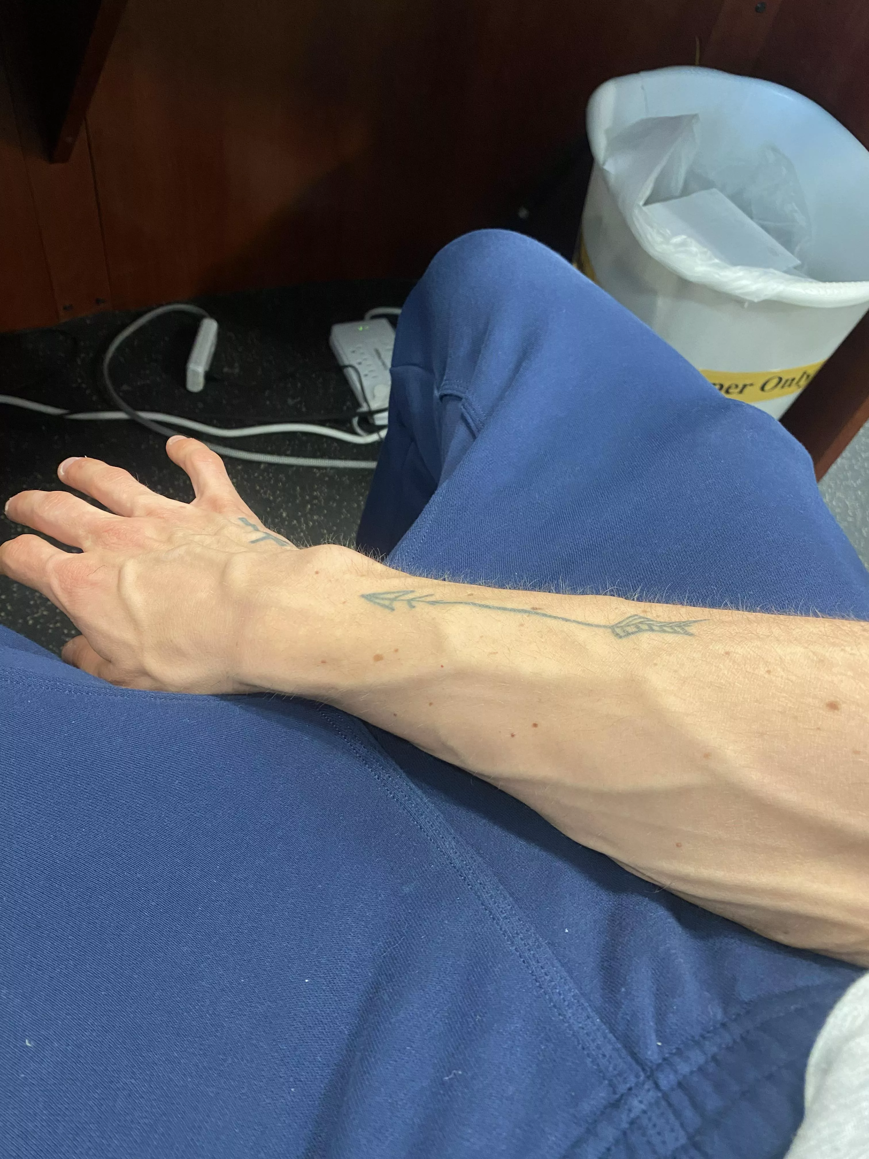 I wanna choke somebody 😝 posted by boooradley11