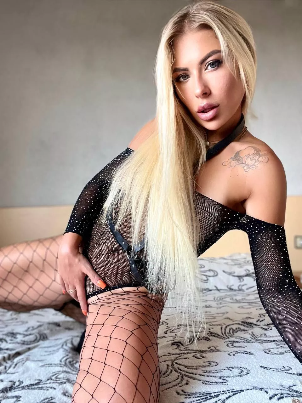 I want to please your big dick with my photos posted by BicornOutreach