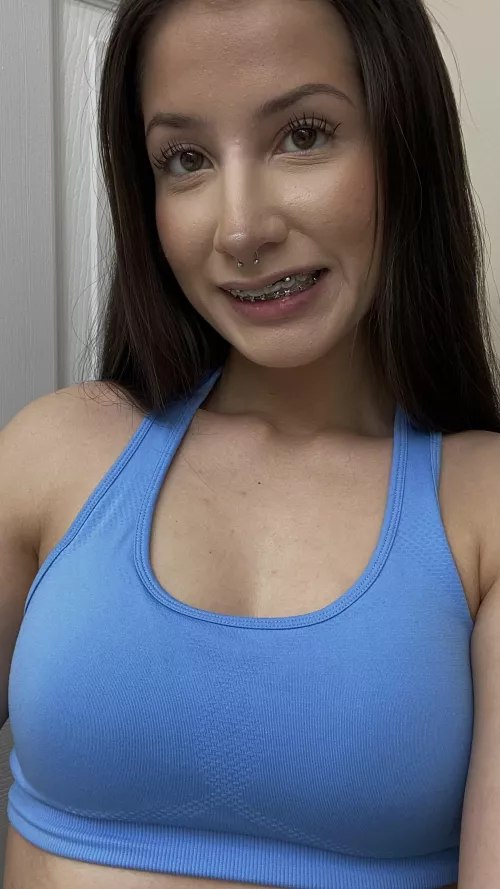 if u a pro at eating pussy hmu by C0CA1N3CASTL3S