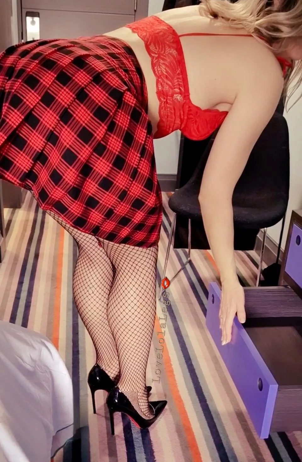 Is there anything else you'd like me to file away sir? 👄 posted by lovelolalegs