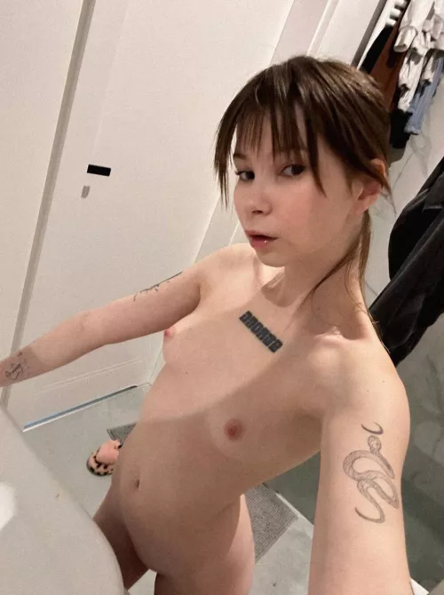 Just want to feel your cum on my chest by starkbloody11