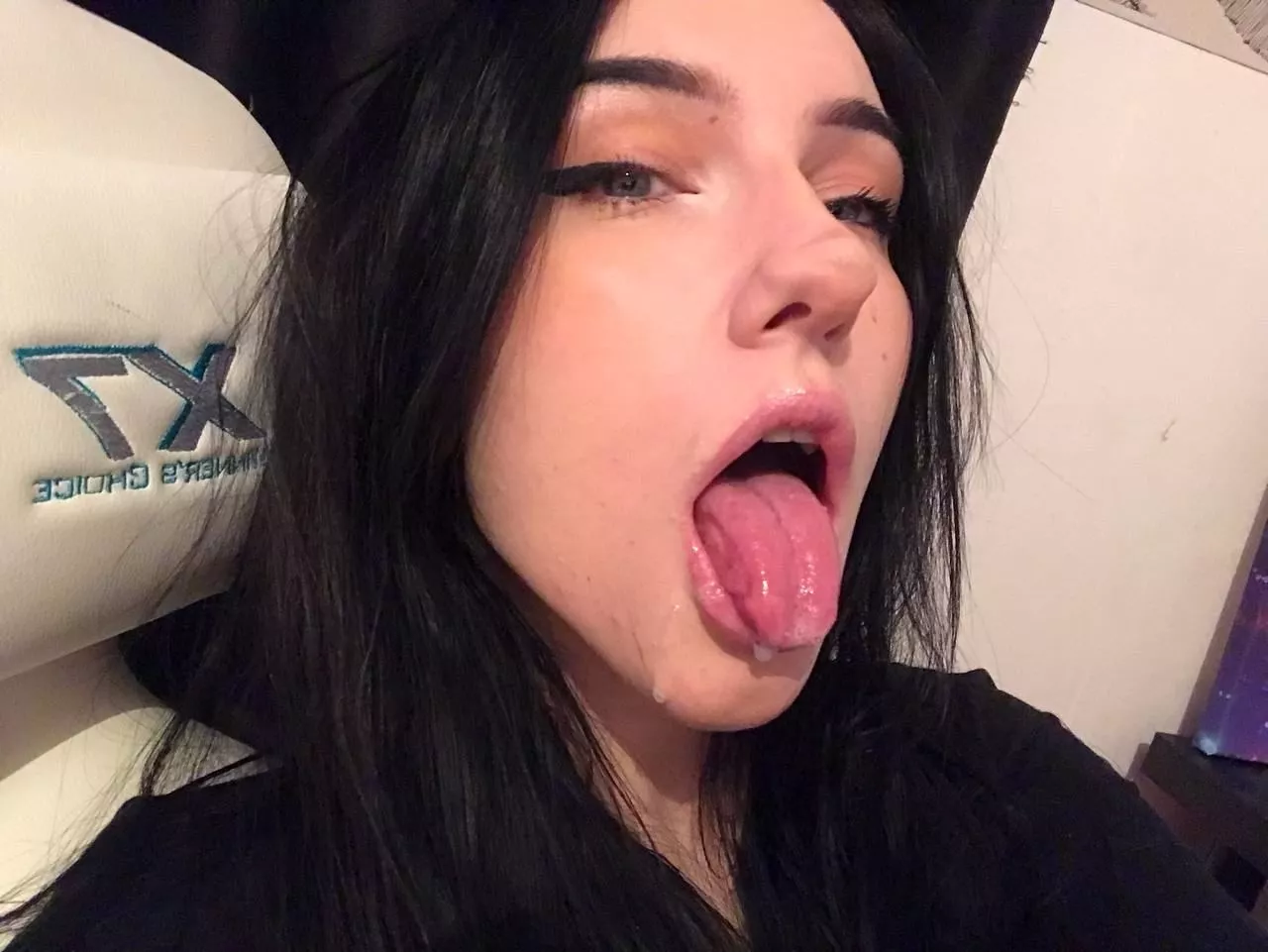 Lick it off [oc] posted by IcyCase4201