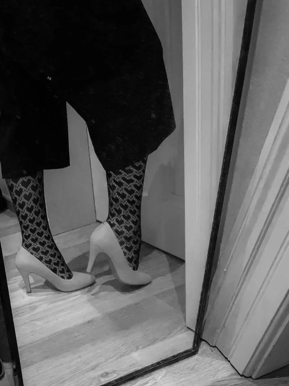 Mirror, mirror on the wall(OC) posted by glazednymph