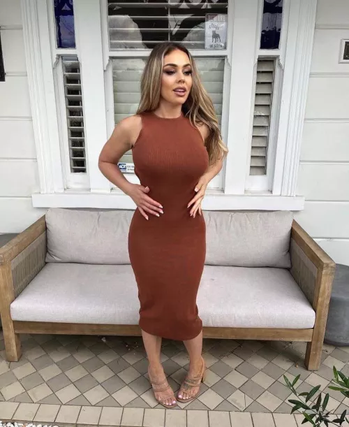 Modestly Tight by ALostRedditor69