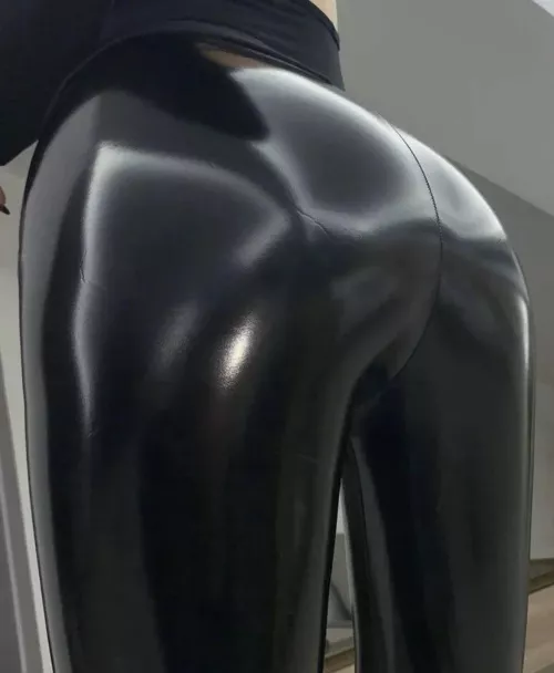 My cute little ass 🤫 by IndicationMotor4553