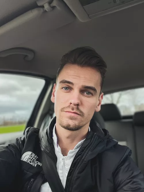 Normally not really into showing face but f*vk it by Dense-Technician-669