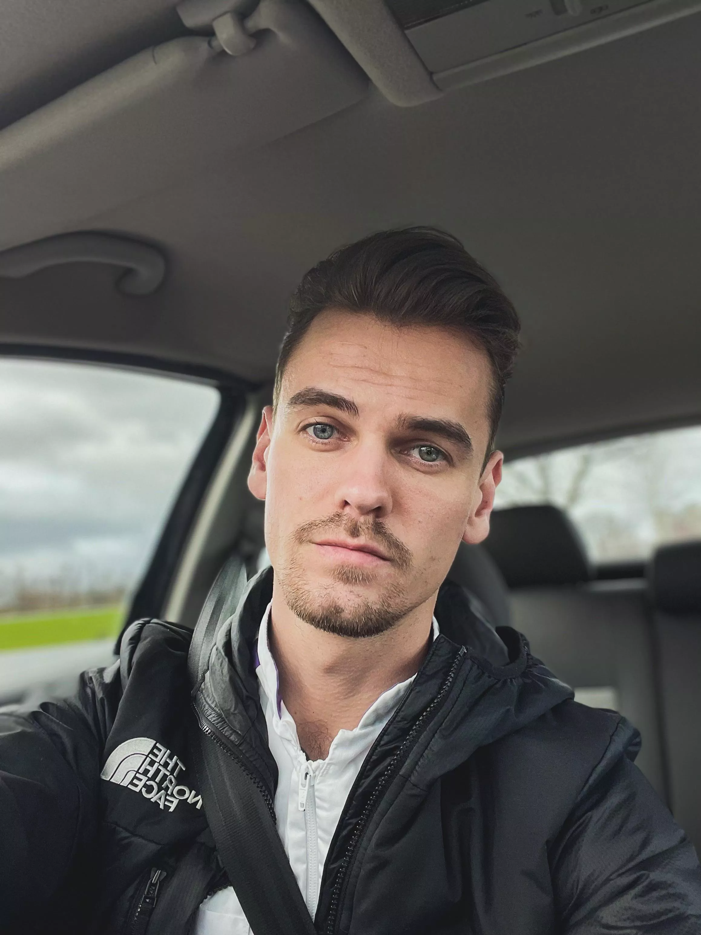 Normally not really into showing face but f*vk it posted by Dense-Technician-669