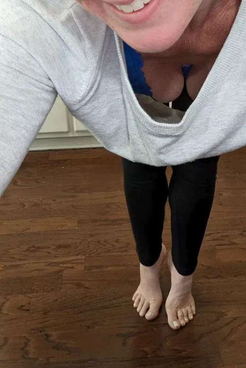 on my tip toes .... I don't know why by 05a3c