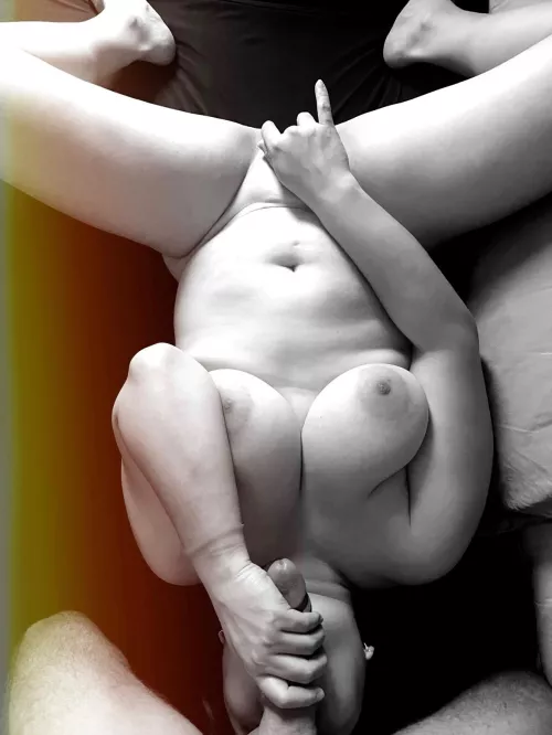 Pinky swear and a kiss 💋 (F)(M) by paralumanxx