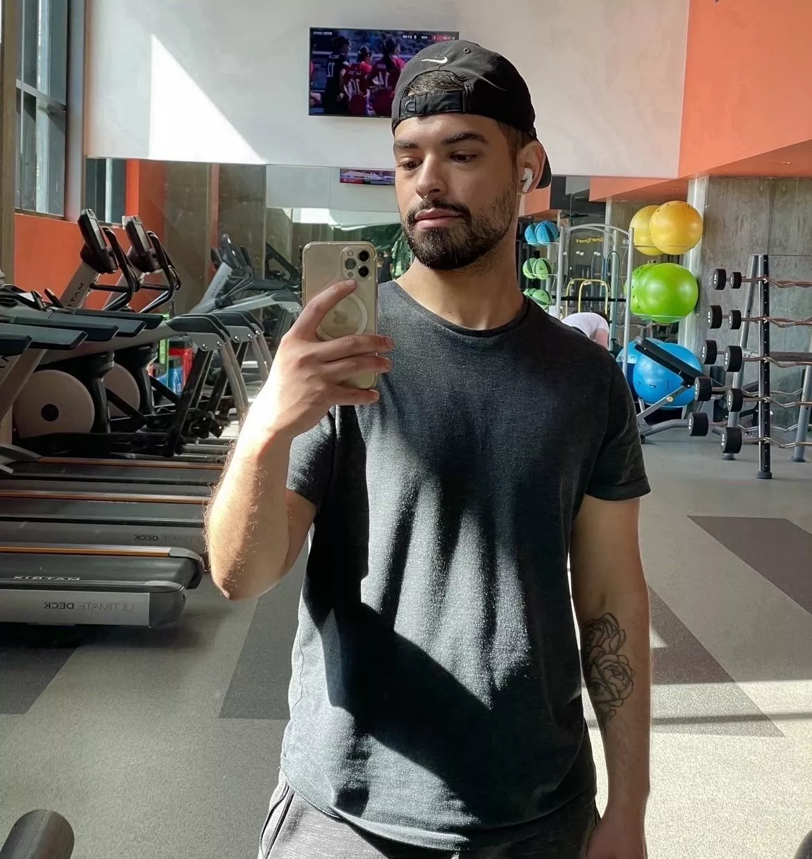 post gym selfie :) posted by dvsqa