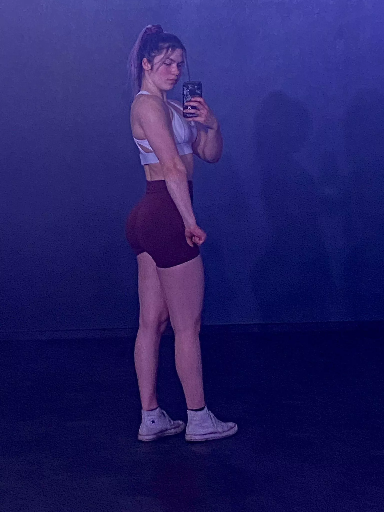 post workout mirror check 🍑 posted by Ashinojoo