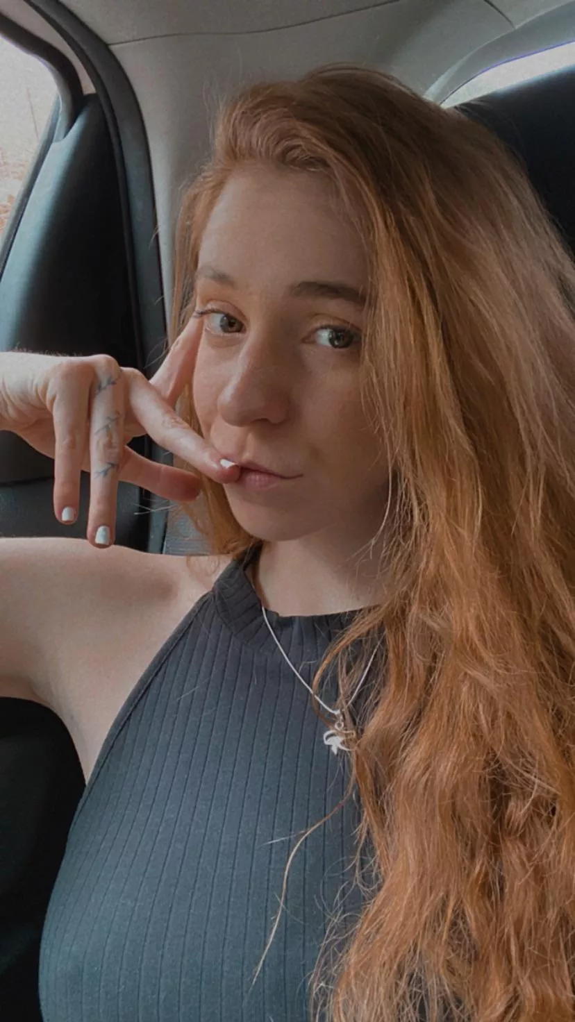 Pretty redhead posted by No_Date366