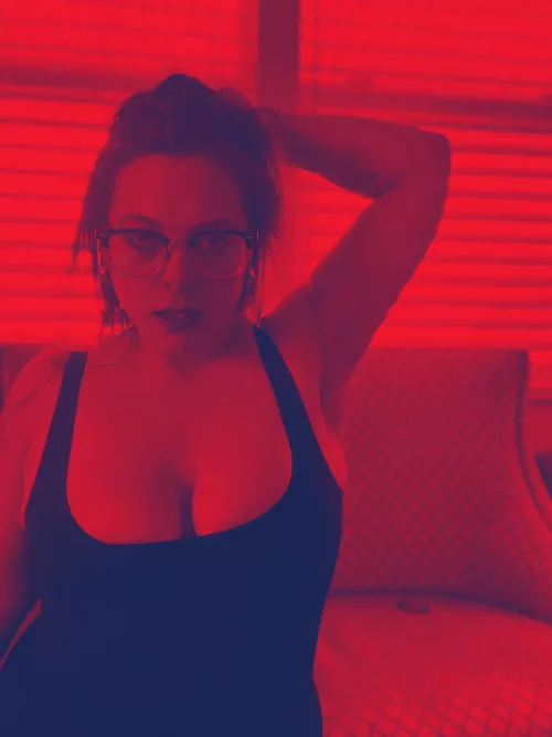 Red light party by iswalloweveryload