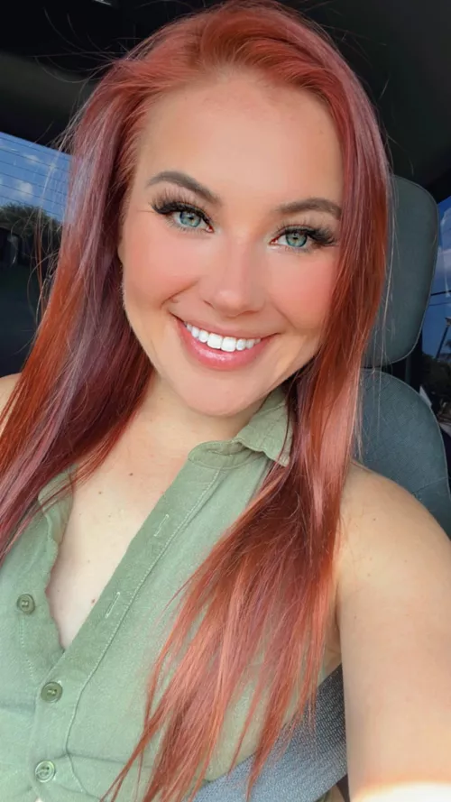 Smile a little more, regret a little less [f] by DearEmmi2265