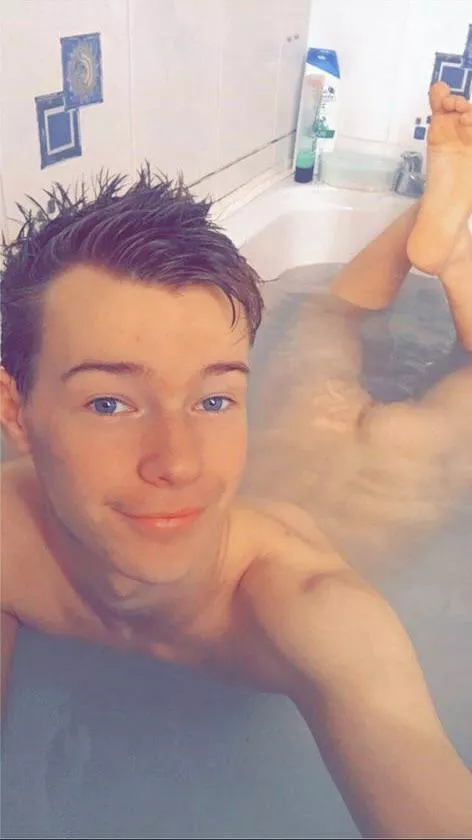 So warm in here 😊 (20) posted by redheadhotnez11