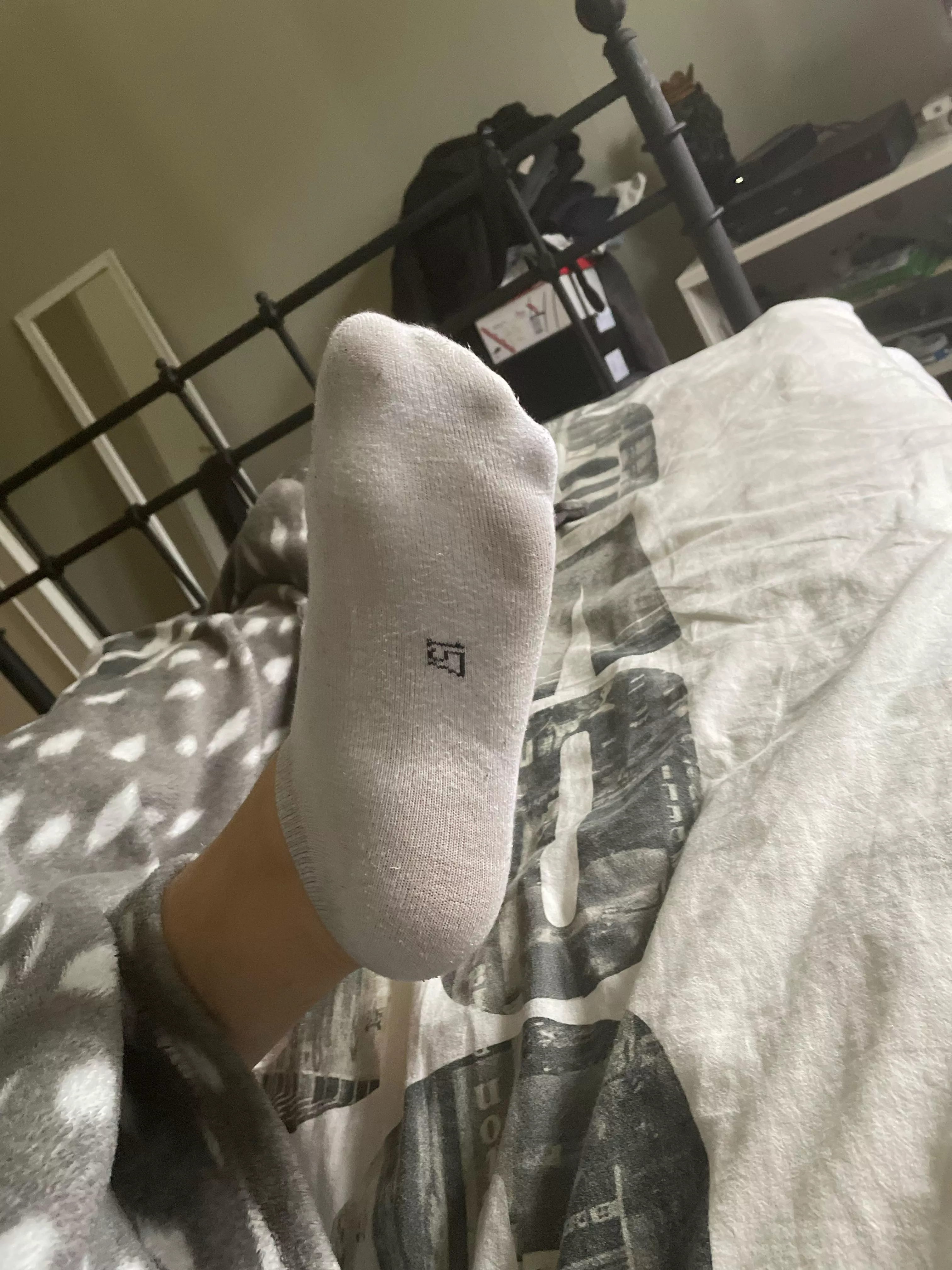 Someone wants to tickle me? Send me a message 18m lee posted by ticklish_male