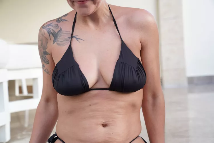 The right bikini top is hard to find [F37] by Astraea_ann