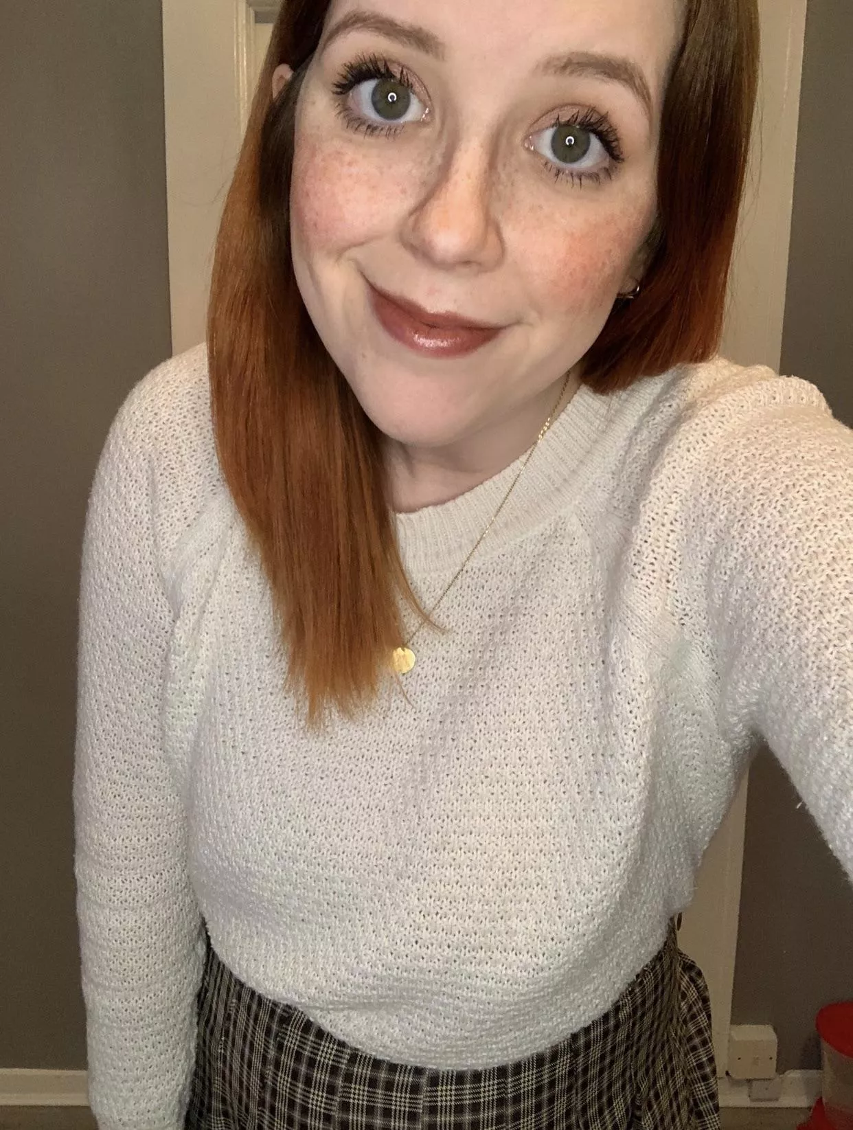 The Scottish sunshine is doing wonders for my freckles! 💕 [F] posted by snildeep