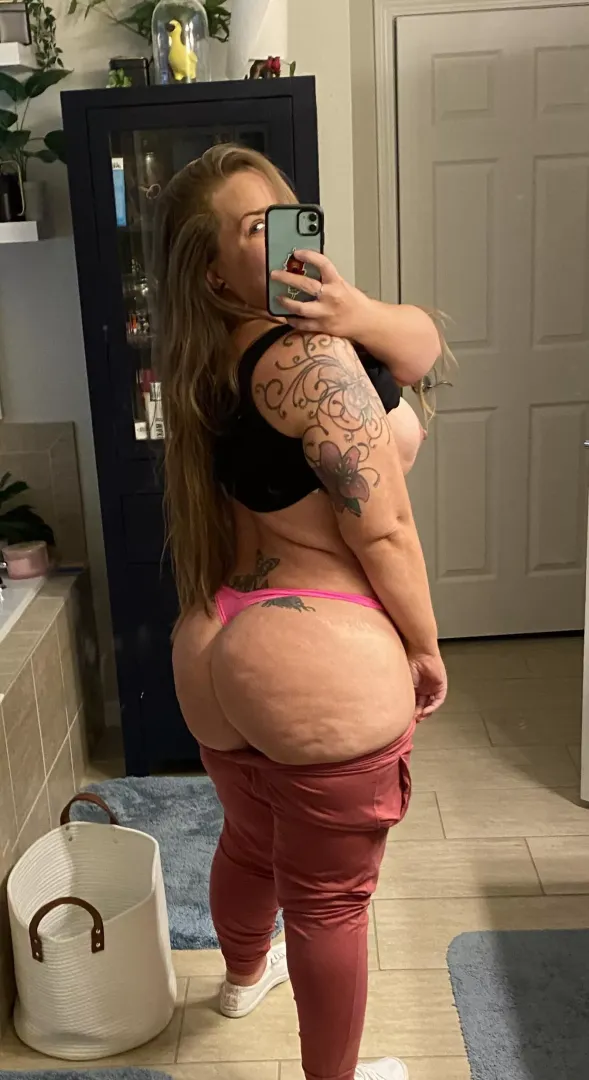 Thick Thursdays (f) 41 posted by NikkiNeedsMore
