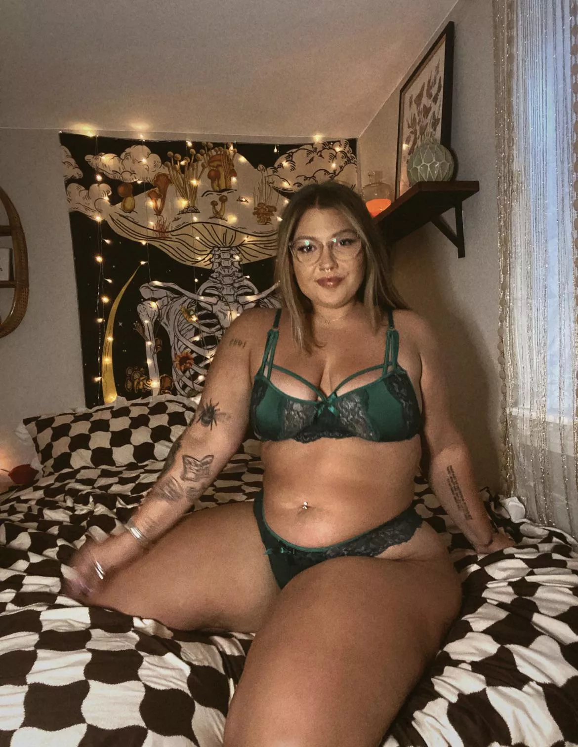 Thighs that could smother posted by demibleu