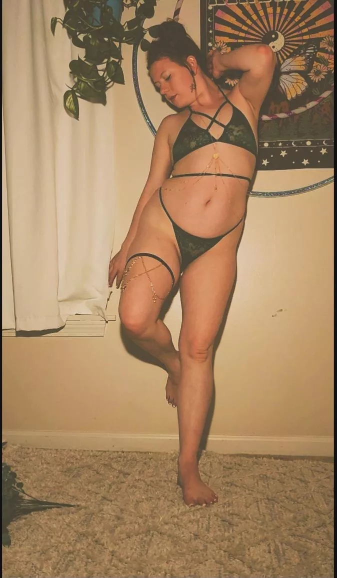 Trying something new (: (@lilraysunshine) [chaturbate] posted by Prismeclipse