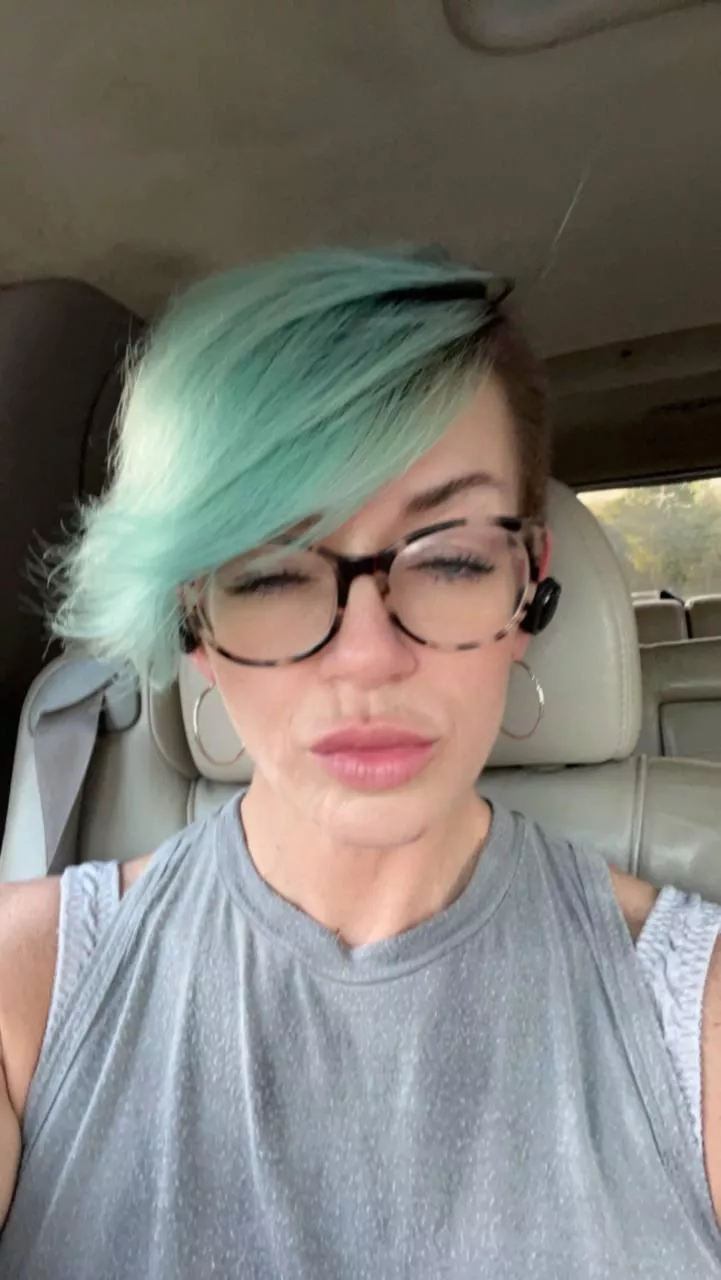 What am I thinking posted by SashaSins555