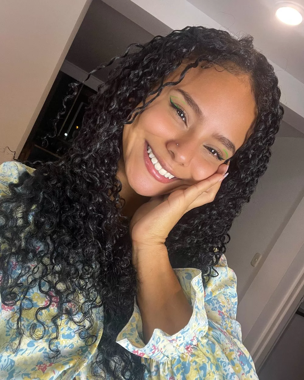 Wishing everyone a beautiful day posted by ILoveSmilinggBack