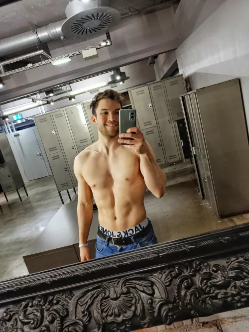 Would you fuck with me in the gym shower? 😈 by Taylor_Matt_