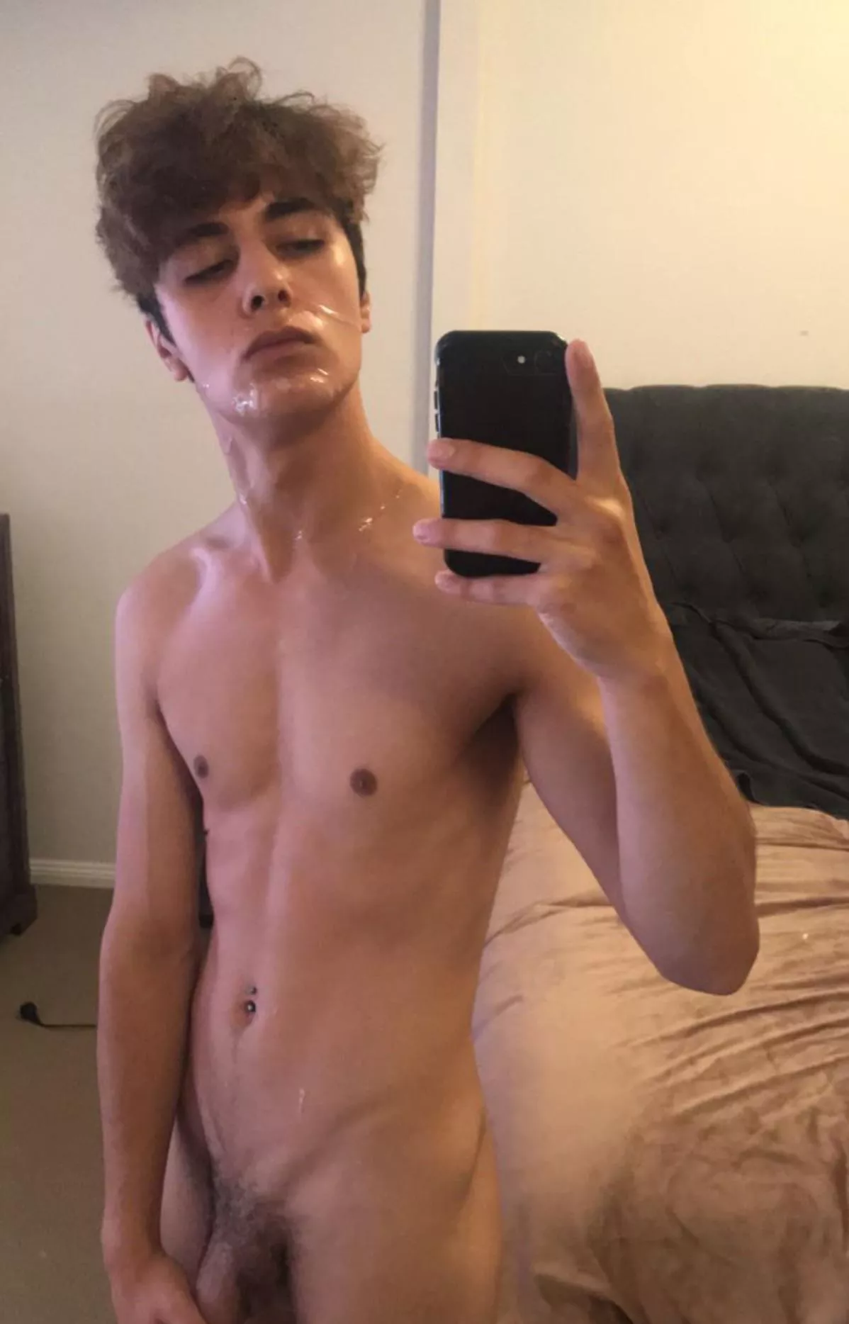 Would you give me a facial? posted by Cinnamon_twink