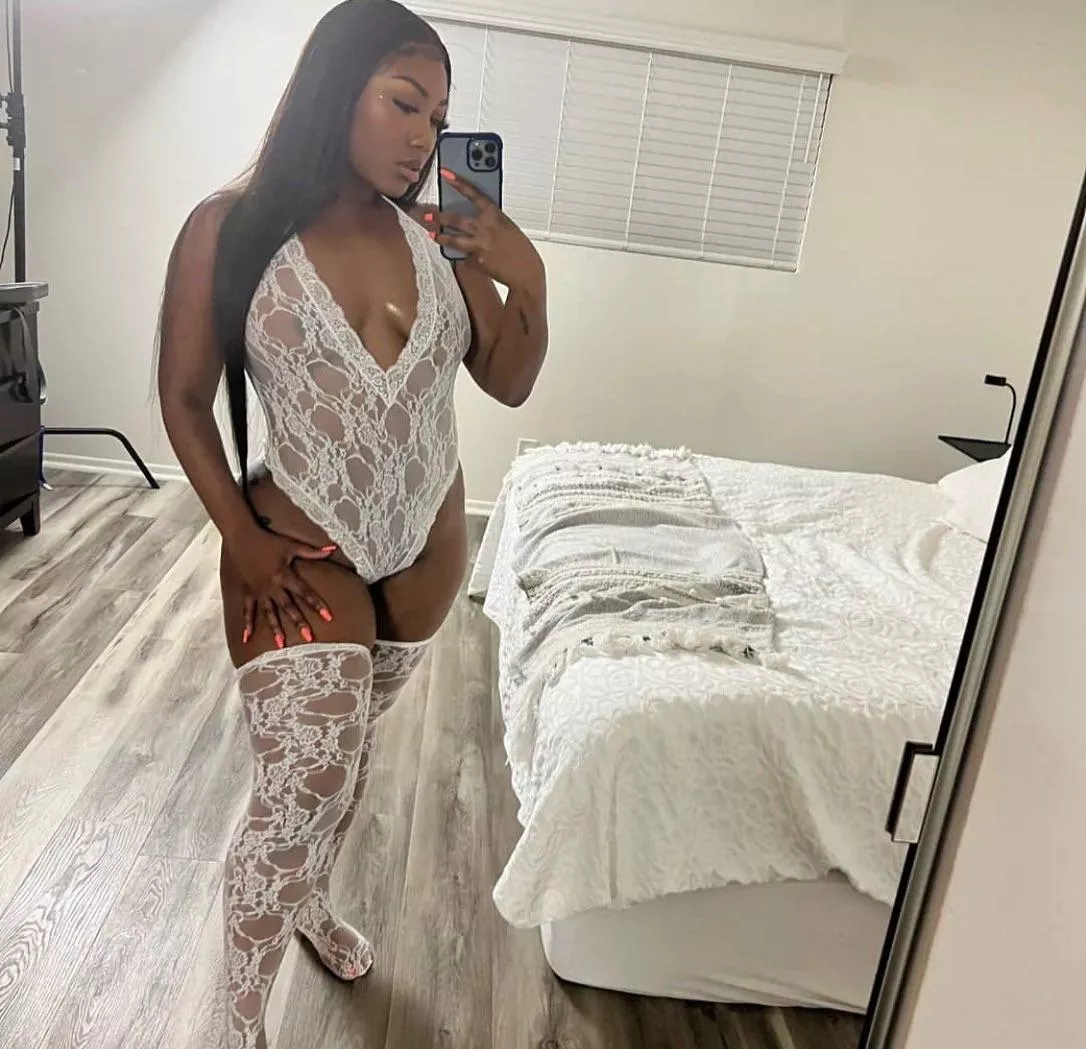 Any submissive sissy here.! Say yes if you’re ready and willing yo be under my dominance :)🫶🔞 posted by GoddessBNWOTessy