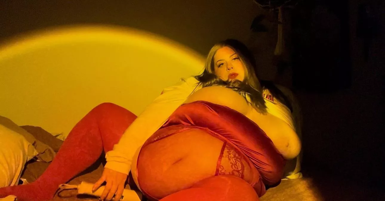 Big and horny posted by fatpamelaanderson