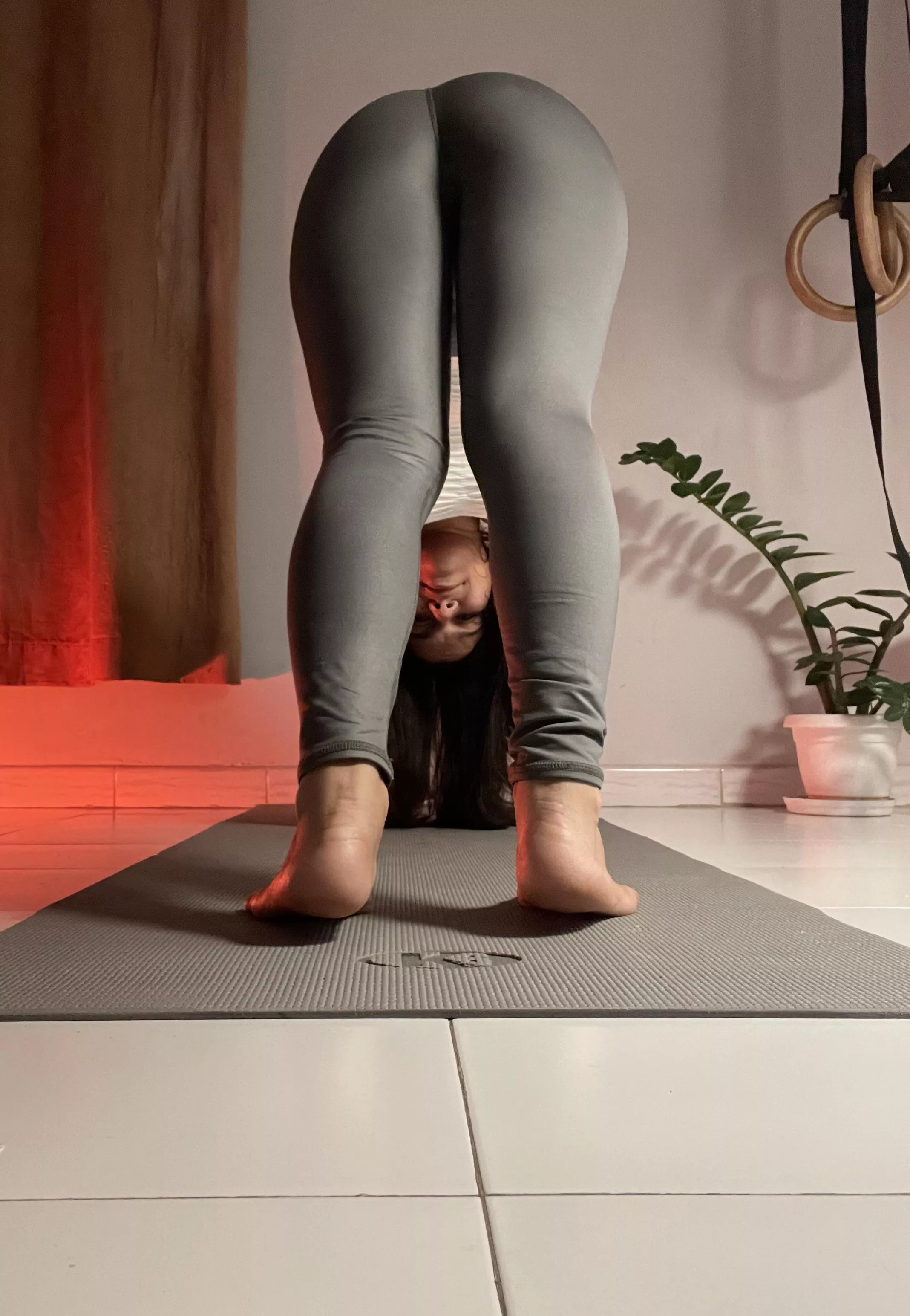 buying new yoga pants is so addictive then come here and share it with you! LOVE IT! posted by Jazzlike-Enthusiasm5