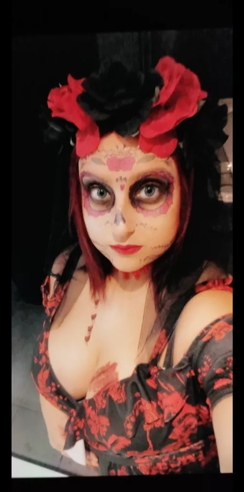 Come to bed eyes by Unique-Debate-671