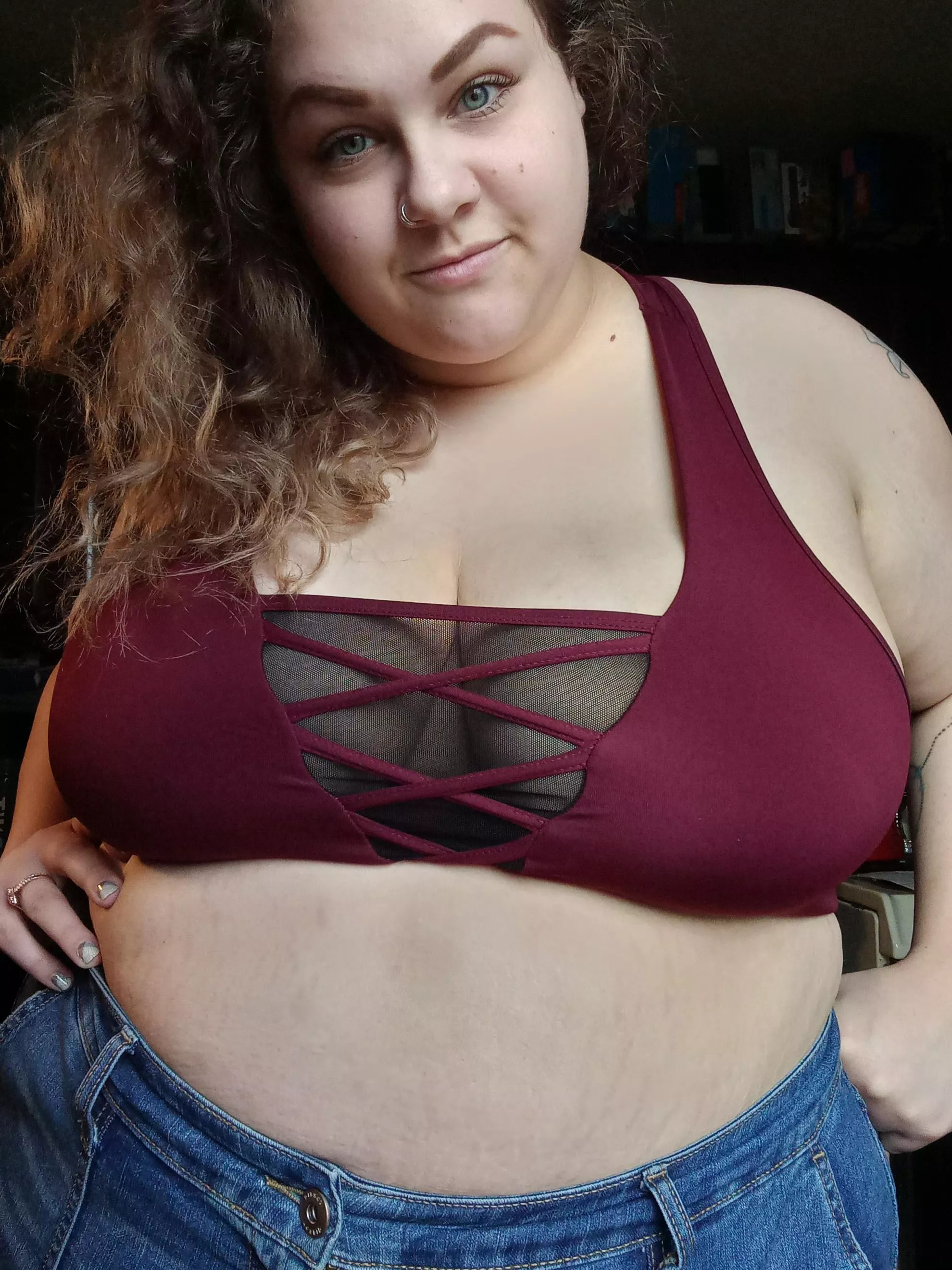 Don't mind the curls, it's hot out 😂 posted by kelsaymyname