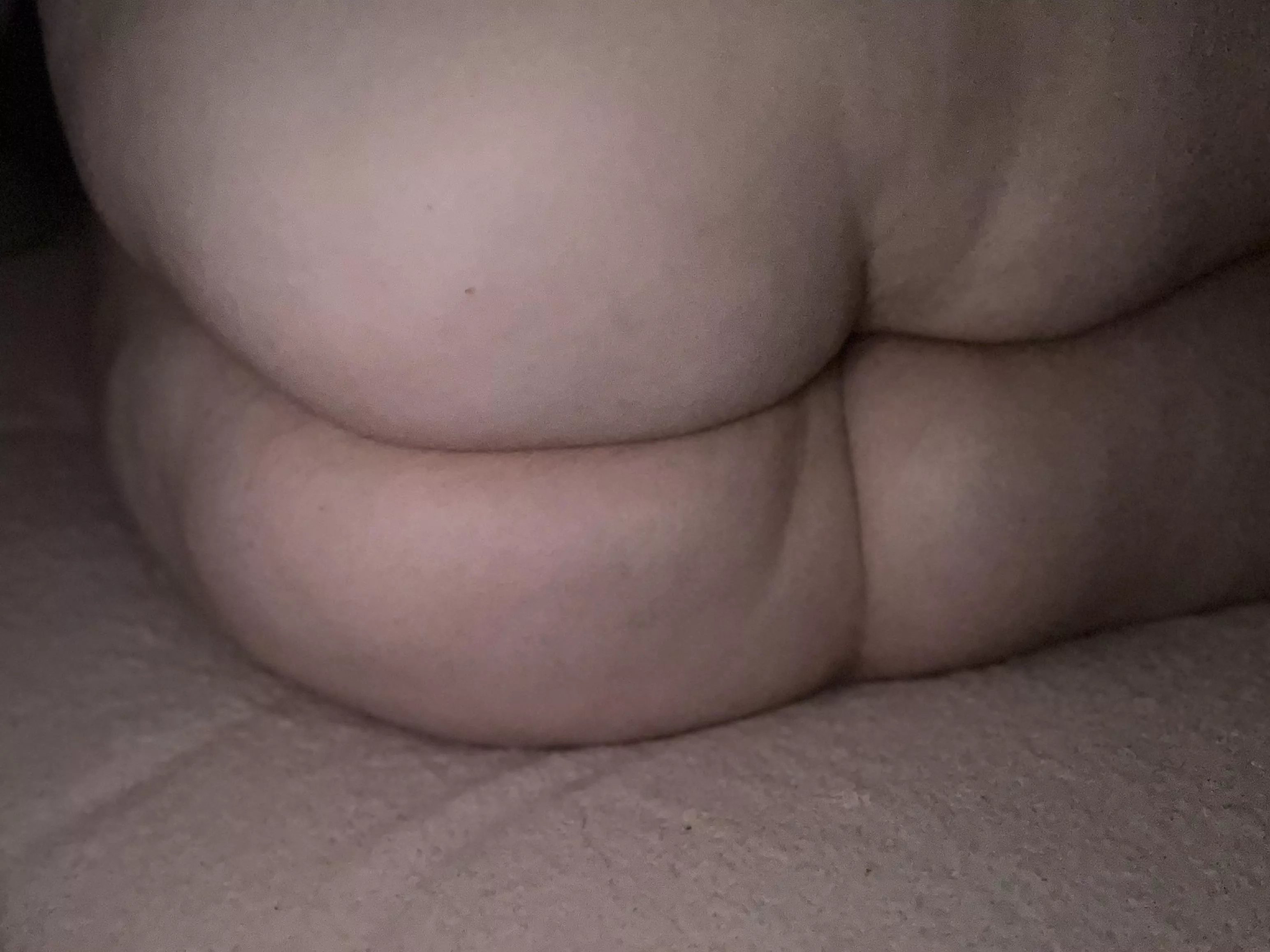 [F26] who needs a pillow for bed? posted by Standard_Past8019