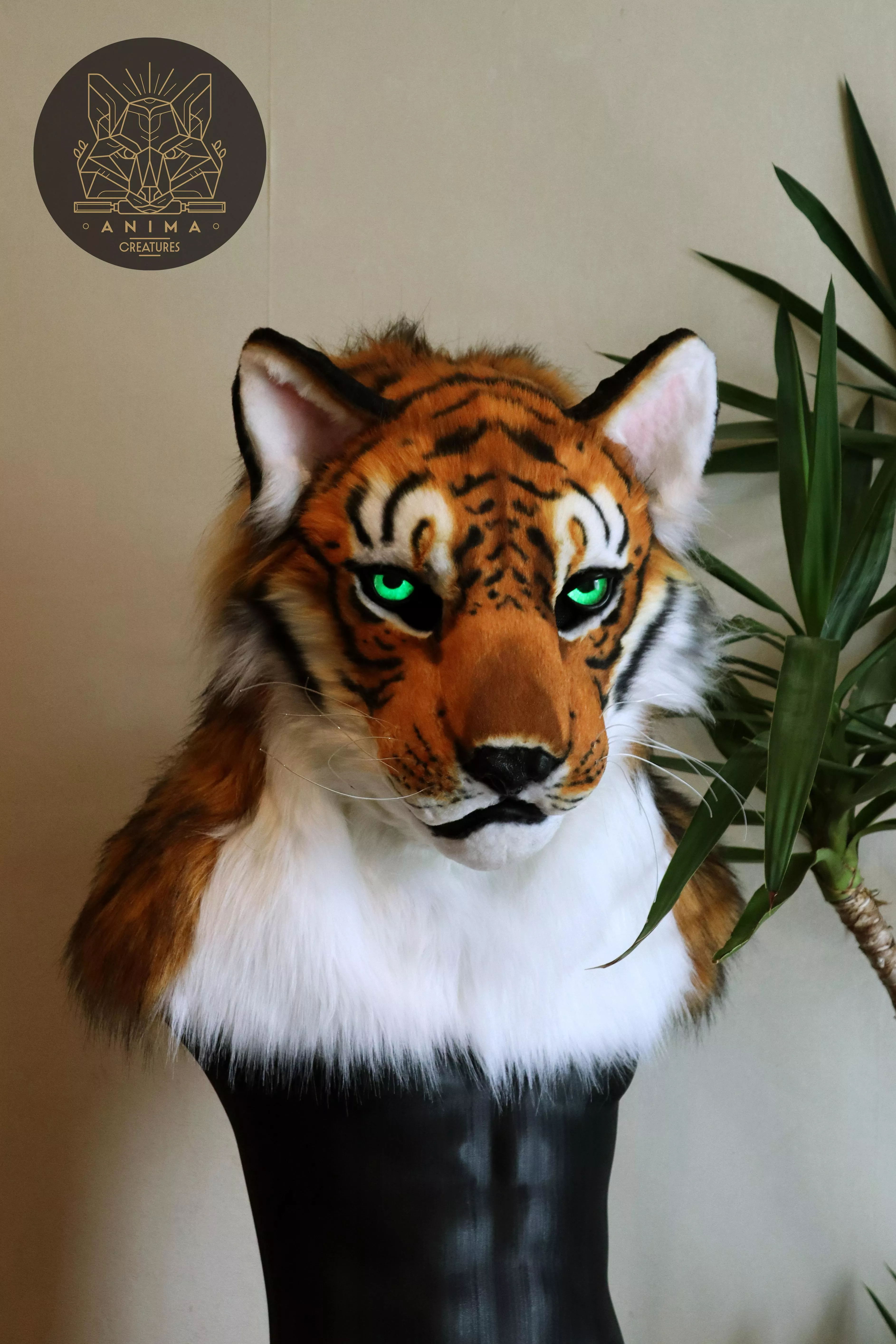 First realistic tiger is done ! I really love airbrushing felines ! He is for sale for 1450€ shipping included. (Maker Instagram : anima_creatures), tail and handpaws possible on request for +170€ each. posted by AnimaCreatures