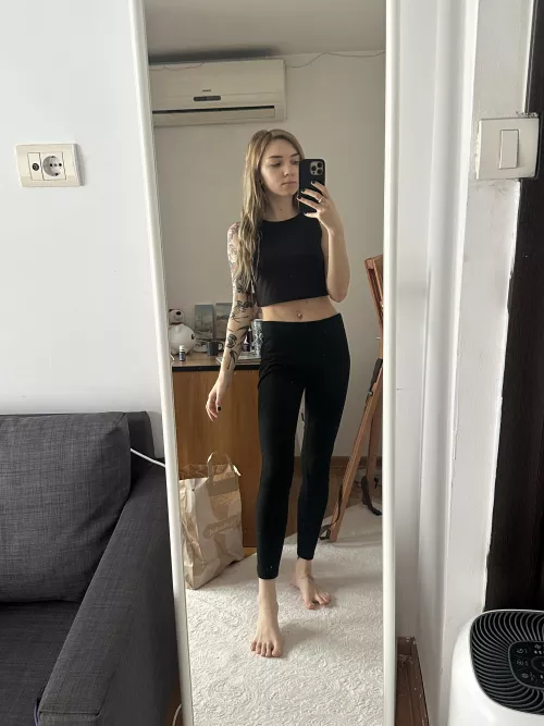 [f]The warm weather on the street allow me dress like this by parlousActivism227