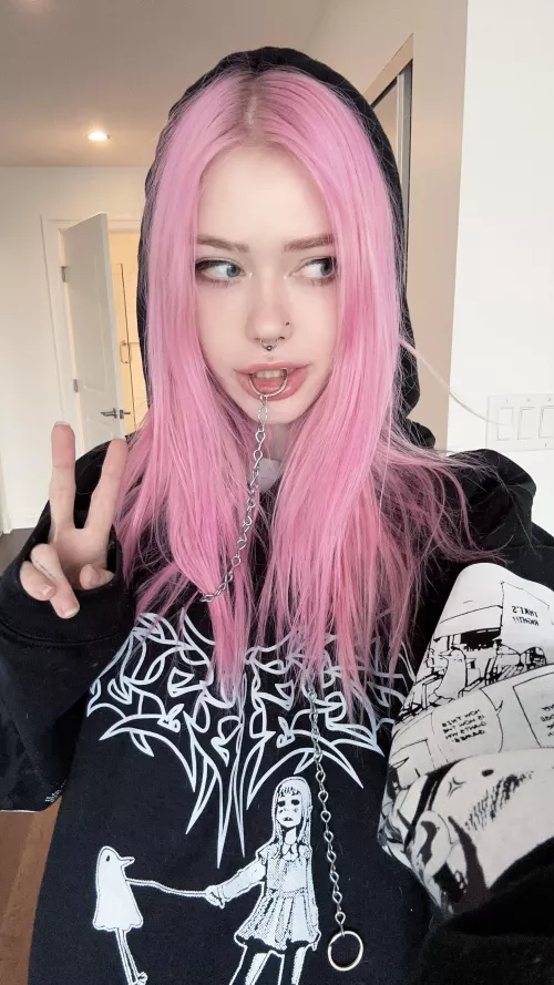 Hair turned a lil purple by saekkico